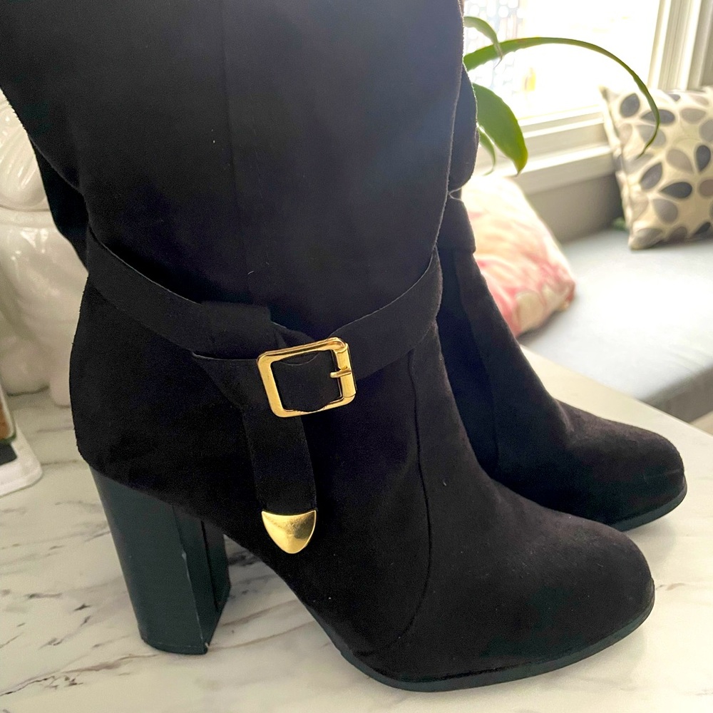 Stunning like new black velvet knee high boots